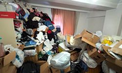 Avcılar'da 'çöp ev'in tahliyesi yeniden başladı, ev sahibi ile komşular tartıştı