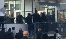 Bursa'da iki grup arasındaki tekme ve sopalı kavga kamerada