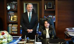 Ankara’da 23 Nisan coşkusu: Yavaş, makam koltuğunu çocuklara bıraktı