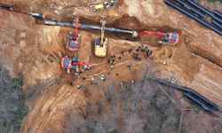 Doğal gaz çalışması sırasında toprak altında kalan 2 işçiden 1'i öldü