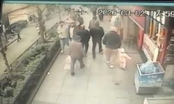 Kağıthane’de 16 yaşındaki ehliyetsiz sürücü yayaya çarptı; kız arkadaşını bırakıp kaçtı