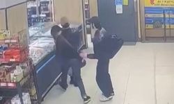 Küçükçekmece’de kendilerinden şüphelenen market çalışanına yumruk atıp kaçan 2 şüpheli yakalandı