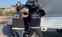 Polisin takip ettiği kamyonetten yaklaşık 185 kilo esrar ele geçirildi