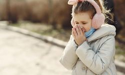 ‘Bahar alerjisi çocuklarda hapşırık nöbetleriyle başlayabilir’