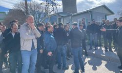 Santral işçileri, ücretsiz izne karşı eylem yaptı