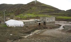Siirt’te sağanak sele neden oldu; 35 küçükbaş öldü