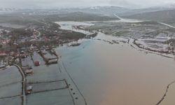 Su basan 3 mahalle ve 1 köy dronla görüntülendi