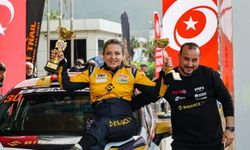 Türkiye'nin ilk engelli kadın pilotu Kübra Denizci Keskin'den podyumda çifte başarı