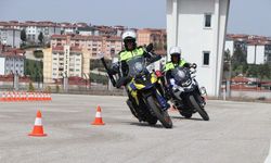Motosikletli trafik polisleri "Şahinler" zorlu eğitimlerden geçiyor