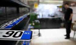 Yetkili kuruluş tarafından basılan standartlara aykırı araç plakaları ücretsiz yenilenecek