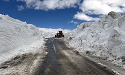 Kardan kapanan Ardahan-Ardanuç kara yolu yaklaşık 4 ay sonra ulaşıma açılıyor
