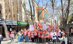 Eğitimciler okullardaki şiddet olaylarını protesto etti