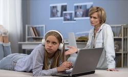 İnternet bağımlılığı arttıkça zorbalık riski artıyor