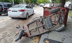 Ankara'da otomobil ile elektrikli bisikletin çarpıştığı kazada 2 kişi yaralandı