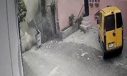 Adana’da 3 katlı metruk bina çöktü; o anlar kamerada