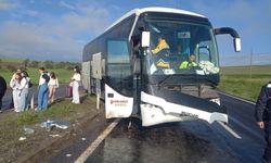 Aksaray'da tur otobüsü kaza yaptı: 16 yaralı