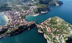 Amasra'da bayram yoğunluğu; 5 günde 25 bin 308 araç girişi oldu