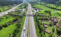 Anadolu Otoyolu'nun Bolu geçişinde trafik yoğunluğu