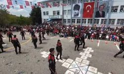 Ankara'da yunus polislerinden '19 Mayıs' gösterisi