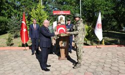 Bakan Güler, Yunanistan sınırında Mehmetçikle bayramlaştı