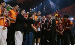 Şampiyon Galatasaray kupasına kavuştu