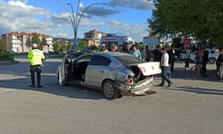Kahramankazan'da iki otomobilin karıştığı kazada 1 kişi yaralandı