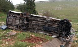 Gaziantep'te işçi servisi devrildi; 16 yaralı