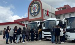 Adana merkezli yasa dışı bahis operasyonunda yakalanan 154 zanlı adliyede