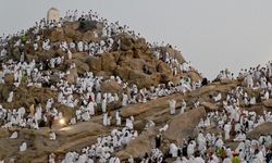 Hacı adayları Arafat'ta