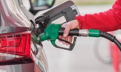 Petrol fiyatları ABD-İran görüşmelerine ilişkin olumlu haber akışıyla yüzde 5 düştü
