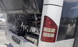 Bahçelievler'de metrobüste çıkan yangın söndürüldü