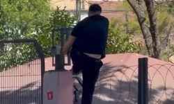 Sınava geç kalan öğrenci, demir parmaklıklara tırmandı