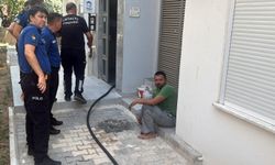 Annesiyle tartışıp kendisini kilitlediği odayı ateşe verdi, kapı kırılarak kurtarıldı