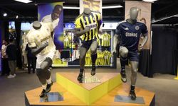 Fenerbahçe, 120’nci yıla özel yeni sezon formalarını tanıttı