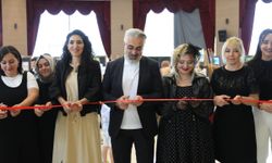 Küçük ellerin emekleri sanatseverleri sergide buluşturdu