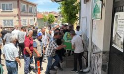Hafif ticari aracın çarptığı 3 çocuk annesi toprağa verildi, sürücü tutuklandı