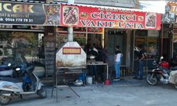 Kilis'te kebap salonunda bıçaklı kavga: 1 yaralı