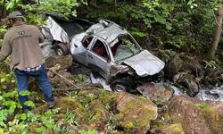 Ordu’da uçuruma yuvarlanan kamyonetteki karı-kocayı ölüm ayırdı
