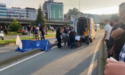 Yolun karşısına geçerken kamyonetin çarptığı kadın öldü