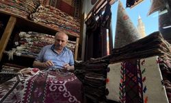 45 yıldır tarihi halılara hayat veriyor