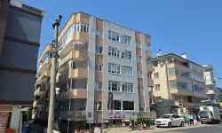 Evinde altınları için öldürülen kadının cinayet şüphelisi, birlikte poz verdiği komşusu çıktı
