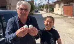Yolunu şaşıran oyuncu Erdal Özyağcılar’a yolu tarif edip, mavi yumurta verdi