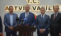 Bakan Bolat: Sarp Gümrük Kapısı'ndan geçişler her geçen gün artmakta