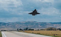 Bayraktar Kızılelma, hedefi 120 kilometrenin üzerinden süpersonik füzeyle vurdu