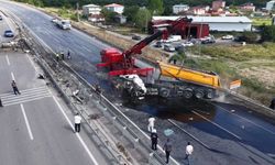 Hafriyat kamyonu takla attı; şoför ağır yaralandı