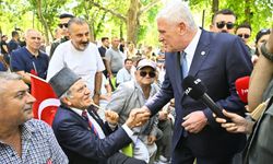 Dervişoğlu'ndan şehit aileleri ile gazilerin oturma eylemine destek