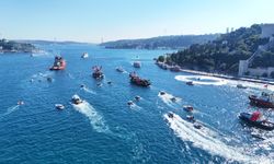 15 Temmuz şehitleri anısına 253 tekne İstanbul Boğaz'dan geçti
