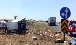 Kamyon ile hafif ticari araç çarpıştı; 2 ölü, 3 yaralı