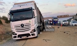 Ankara'da iki tırın çarpışması sonucu bir kişi yaralandı