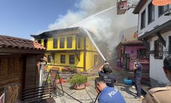 Eskişehir'de Tarihi Odunpazarı Evleri Bölgesi'ndeki işletmede çıkan yangın söndürüldü